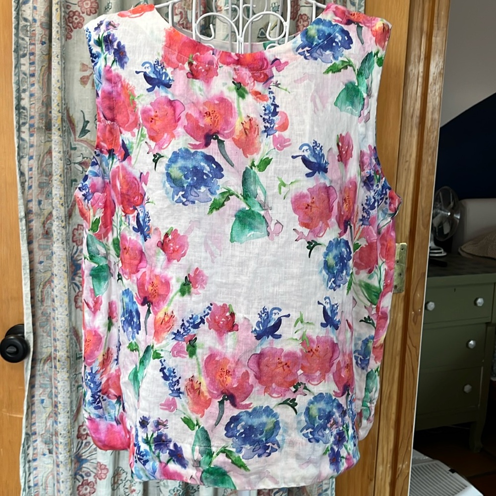 Cut loose floral linen tank.